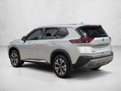 Used 2021 Nissan Rogue SV FWD image 8
