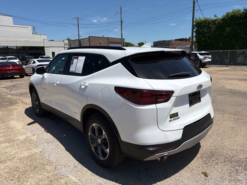 Used 2024 Chevrolet Blazer LT w/ Convenience Package FWD image 4
