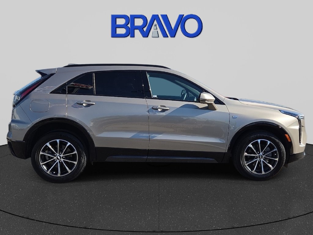Used 2025 Cadillac XT4 Sport w/ LPO, Floor Liner Package FWD image 5