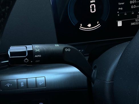 Used 2025 Hyundai Kona SEL image 37