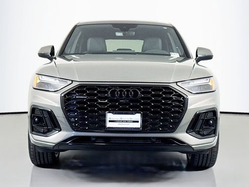 Used 2024 Audi Q5 2.0T Premium Plus w/ Premium Plus Package AWD/4WD image 3