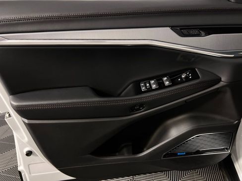 Used 2024 Jeep Wagoneer Launch Edition image 34