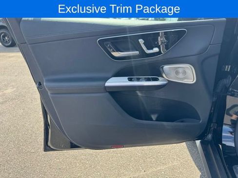 Used 2023 Mercedes-Benz GLC 300 4MATIC image 12