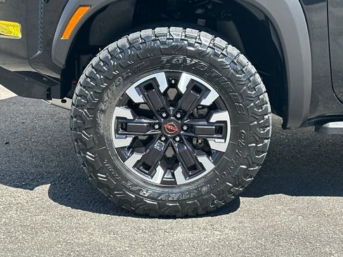 Used 2022 Nissan Frontier PRO-4X w/ Off-Road Protection Package AWD/4WD image 40