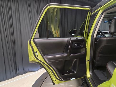 Used 2023 Toyota 4Runner TRD Off-Road Premium w/ Moonroof Package AWD/4WD image 29