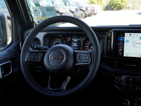 New 2026 Jeep Gladiator Sport AWD/4WD image 27
