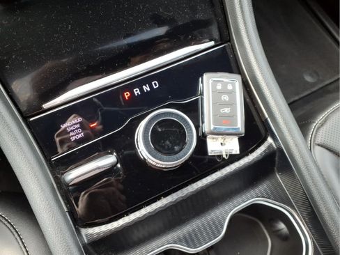 Used 2024 Jeep Grand Cherokee Limited w/ Luxury Tech Group II AWD/4WD image 12