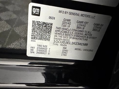 Used 2024 Chevrolet Silverado 1500 High Country AWD/4WD image 33