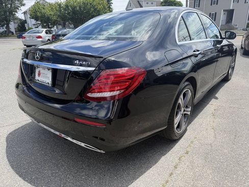 Used 2017 Mercedes-Benz E 300 4MATIC image 7