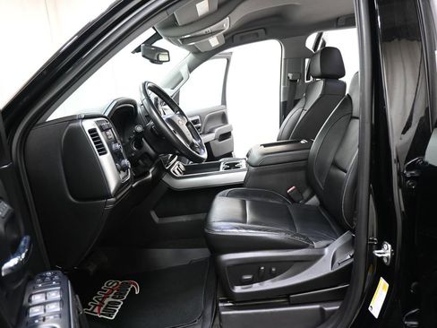 Used 2018 Chevrolet Silverado 1500 LTZ Z71 w/ Midnight Edition image 6