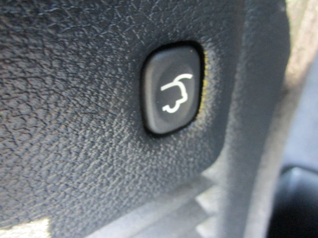Used 2025 Dodge Durango GT AWD/4WD image 17
