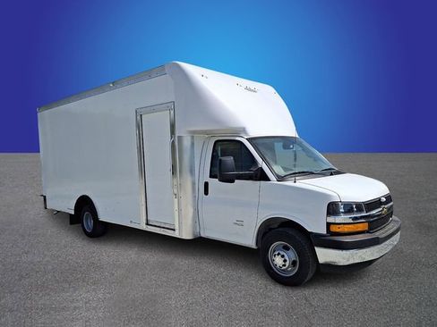 New 2026 Chevrolet Express 4500 w/ Power Convenience Package RWD image 2