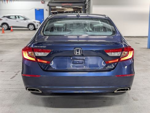 Used 2019 Honda Accord Touring image 6