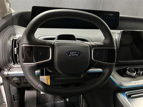 New 2026 Ford Expedition Max Platinum AWD/4WD image 11
