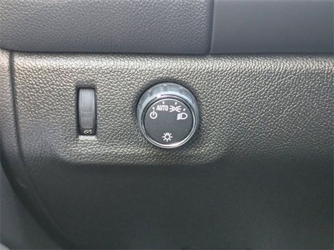 Used 2022 Chevrolet Colorado LT w/ Safety Package image 23