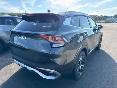 Used 2025 Kia Sportage EX AWD/4WD image 3