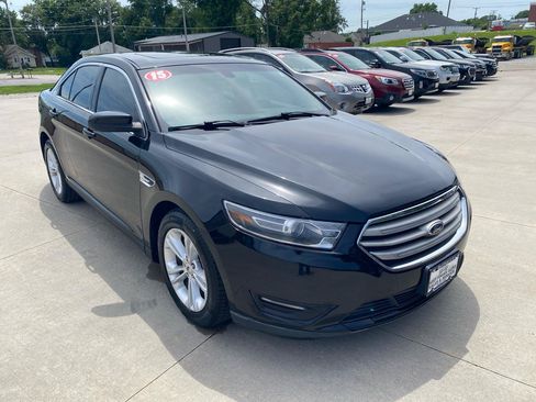 Used 2015 Ford Taurus SEL w/ Equipment Group 201A FWD image 4