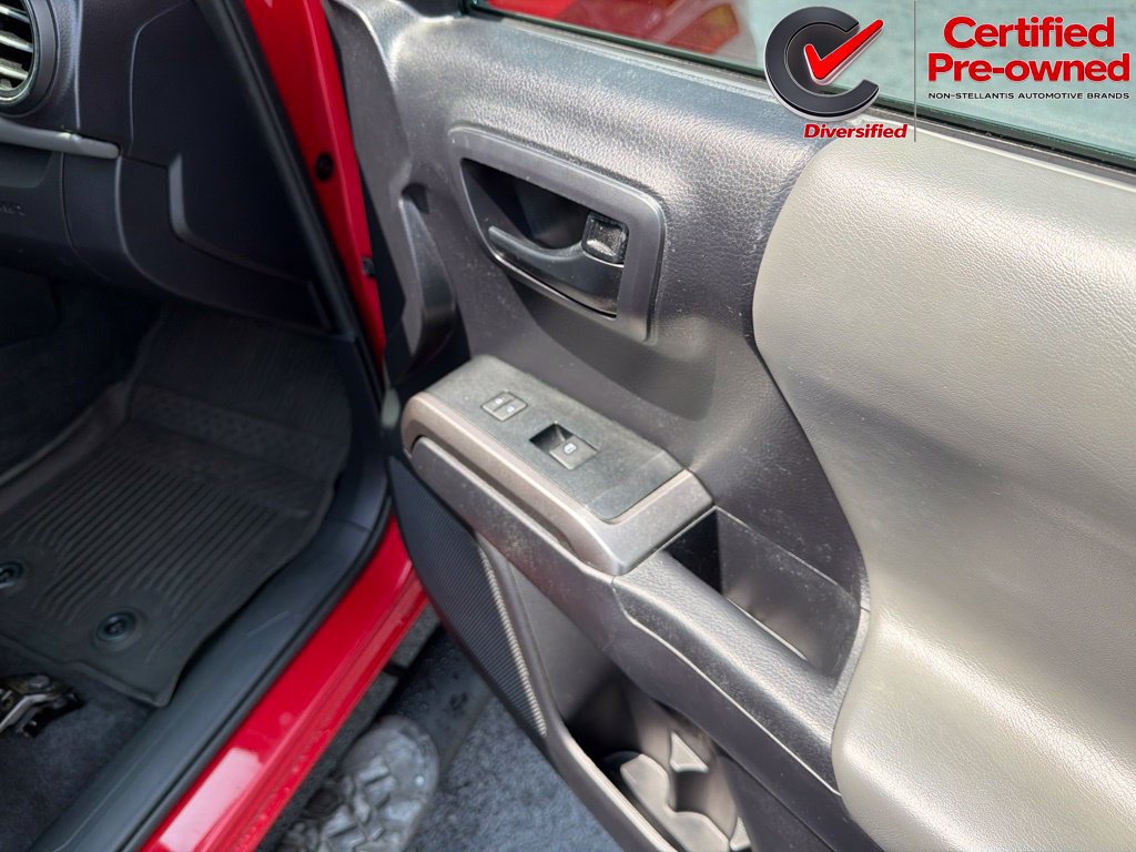 Used 2021 Toyota Tacoma SR5 RWD image 29