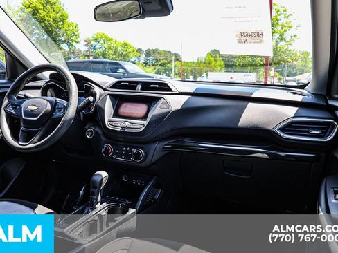 Used 2023 Chevrolet TrailBlazer LT AWD/4WD image 29