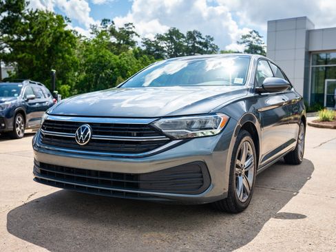 Used 2022 Volkswagen Jetta SE FWD image 11