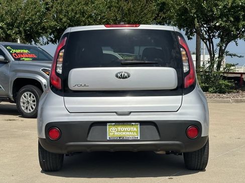 Used 2018 Kia Soul FWD image 4