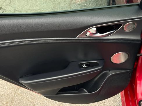 Used 2018 Kia Stinger GT2 RWD image 16