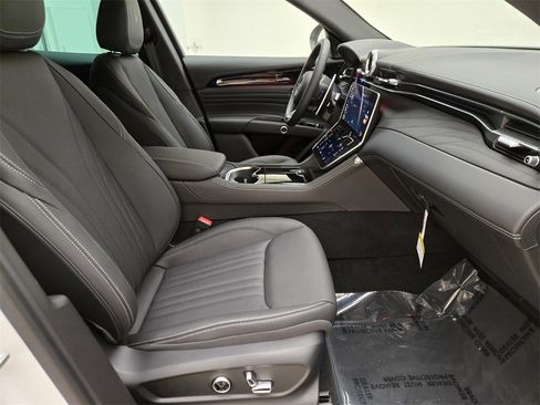 New 2025 Maserati Grecale Modena image 25