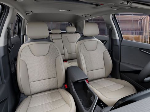 New 2025 Kia Niro EX Touring image 15