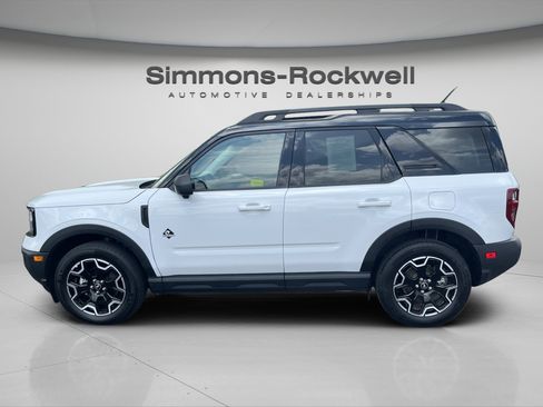 Used 2025 Ford Bronco Sport Outer Banks w/ Outer Banks Tech Package+ AWD/4WD image 2