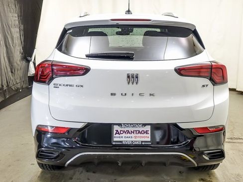 Used 2024 Buick Encore GX Sport Touring image 6