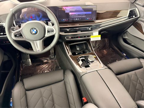 New 2026 BMW X5 xDrive40i w/ M Sport Package AWD/4WD image 15