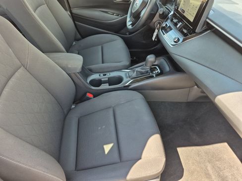Certified 2025 Toyota Corolla LE FWD image 27