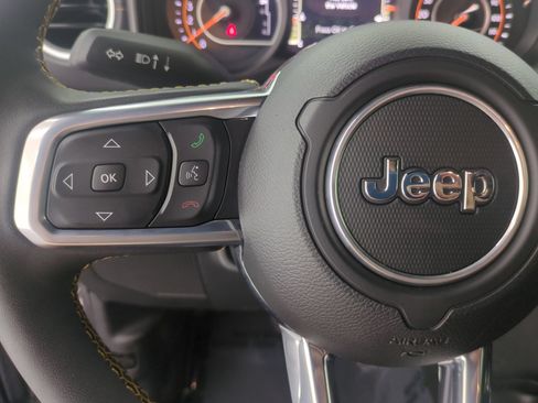 Used 2024 Jeep Wrangler Unlimited Sahara w/ Technology Group AWD/4WD image 30