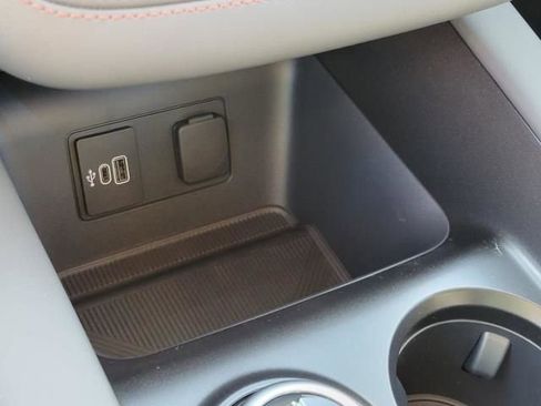 New 2026 Ford Explorer Active w/ Active Comfort Package image 33