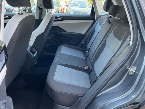 Used 2025 Volkswagen Taos S image 15