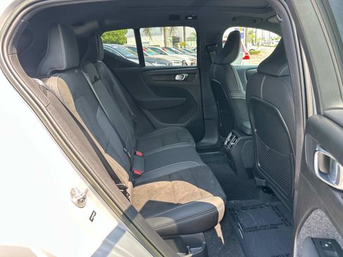 Certified 2023 Volvo XC40 Recharge Ultimate image 24
