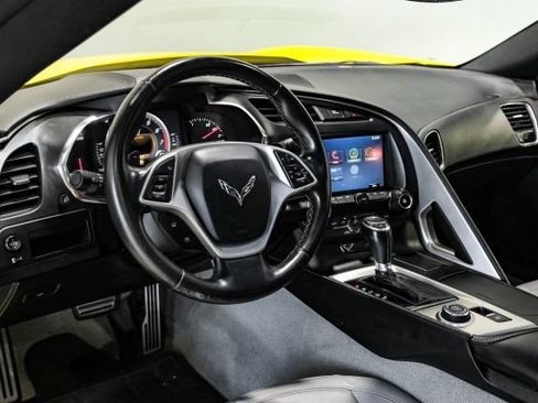 Used 2015 Chevrolet Corvette Stingray Coupe RWD image 4