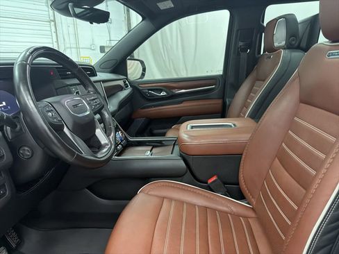 Used 2023 GMC Yukon Denali Ultimate AWD/4WD image 15