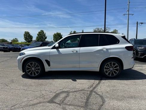New 2026 BMW X5 xDrive40i w/ M Sport Package AWD/4WD image 7