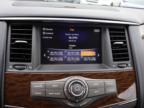 Used 2018 Nissan Armada Platinum w/ Interior Lighting Package image 20