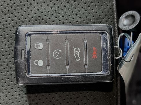 Used 2025 Jeep Grand Cherokee L Laredo image 36