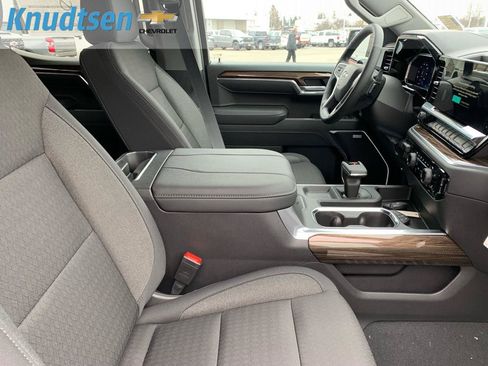 Used 2026 Chevrolet Silverado 1500 RST AWD/4WD image 13