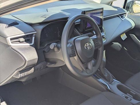 Used 2026 Toyota Corolla LE FWD image 3