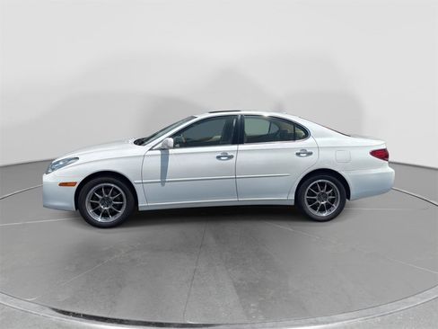 Used 2005 Lexus ES 330 FWD image 2