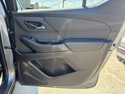 Used 2019 Chevrolet Traverse LT FWD image 27