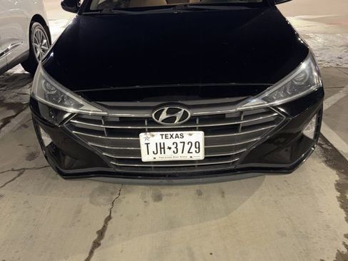 Used 2020 Hyundai Elantra Value Edition image 2