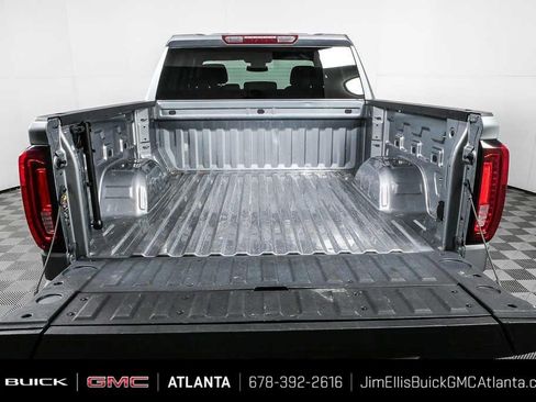 Certified 2025 GMC Sierra 1500 SLT AWD/4WD image 28