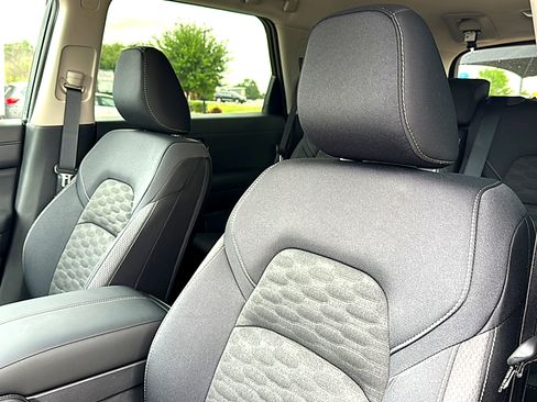New 2026 Nissan Pathfinder SV w/ Cargo Package FWD image 11