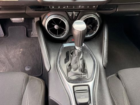 Used 2021 Chevrolet Camaro LT w/ Technology Package image 16