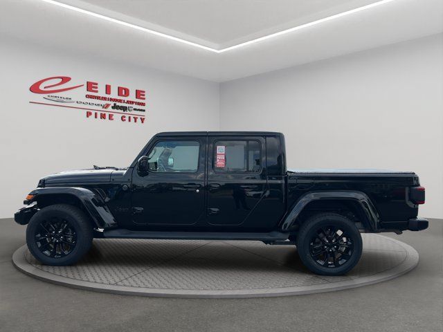 Used 2021 Jeep Gladiator Overland AWD/4WD image 6